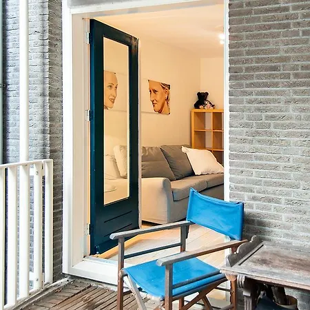 Amstel View Canal House